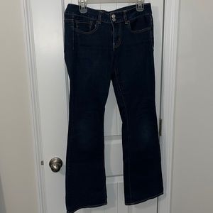 American eagle size 8 super stretch flared jeans low rise dark wash